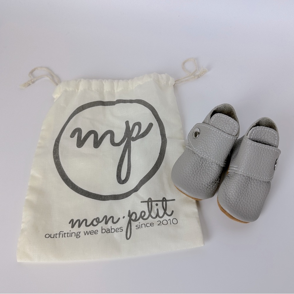 NWOT Mon Petit Shoes Snap Boot Size 2 Baby Toddler‎ Grey Gray